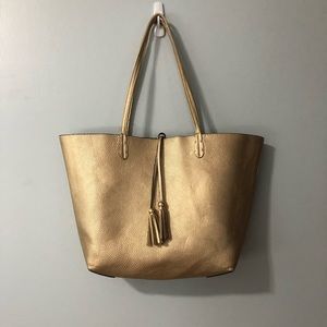 Reversible tote purse